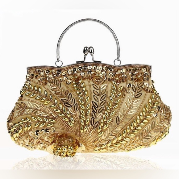 Sequined Shell Style Evening Bag - Picture 1 of 4